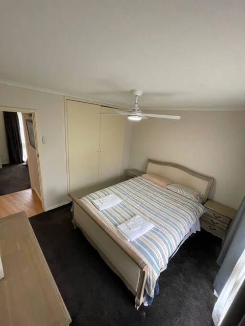 A Home Away From Home - Kalgoorlie Accommodation 3