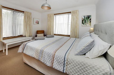 A Little Getaway - 17 Lawson St SWR - Kalgoorlie Accommodation 2