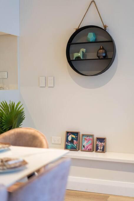 A Luxury 3 Bedrooms Hideaway - Kalgoorlie Accommodation 4