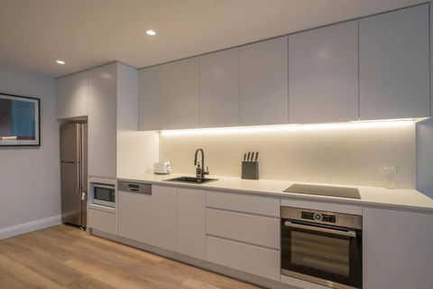 A Luxury 3 Bedrooms Hideaway - Kalgoorlie Accommodation 1