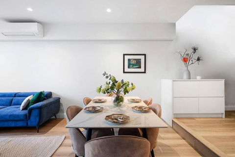 A Luxury 3 Bedrooms Hideaway - Kalgoorlie Accommodation 2