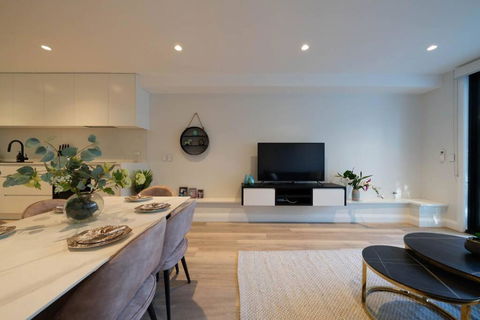 A Luxury 3 Bedrooms Hideaway - Kalgoorlie Accommodation 3
