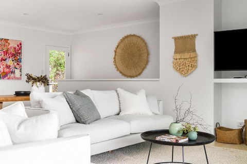 A Perfect Stay - Boardroom At Wategos - Kalgoorlie Accommodation 4