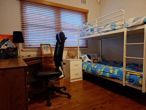 A Rosy House In Roselands - Kalgoorlie Accommodation 2