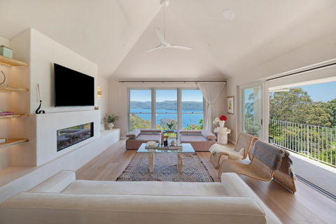A Slice Of Paradise, Newly Transformed Avalon House With Breathtaking Views - Kalgoorlie Accommodation 2