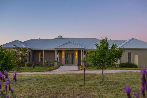 Abingdon House - Mudgee Retreat - Kalgoorlie Accommodation 4