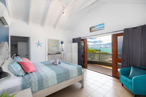 Absolute Airlie - Kalgoorlie Accommodation 4