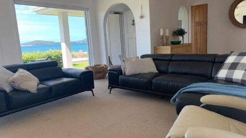 Absolute Beach Front - Kalgoorlie Accommodation 3