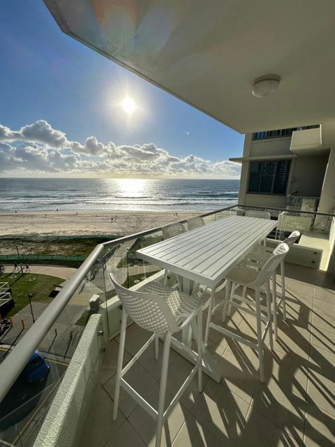 Absolute Beach Frontage Two Bedroom - Kalgoorlie Accommodation 4
