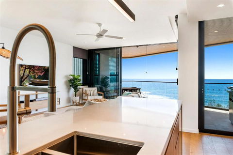 Absolute Beachfront Luxury Apartment - Kalgoorlie Accommodation 2