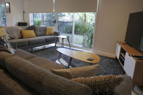 Acacia On Orion By Jervis Bay Rentals - Kalgoorlie Accommodation 3