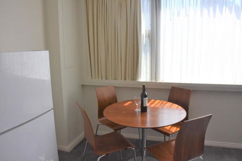 Accommodation Sydney CBD - Hyde Park Plaza Park View 38 College Street Studio Apartment - Kalgoorlie Accommodation 2