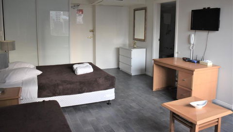 Accommodation Sydney CBD - Hyde Park Plaza Park View 38 College Street Studio Apartment - Kalgoorlie Accommodation 3