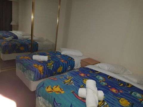Accommodation Sydney - Kent Street Sydney CBD Top Floor 2 Bedroom Apartment With Balcony - Kalgoorlie Accommodation 0