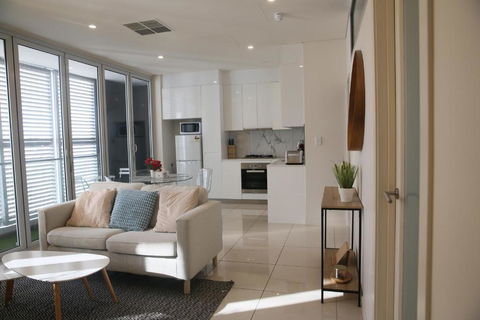 Adelaide CBD Bluebird Apartment - Kalgoorlie Accommodation 2