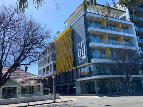 Adelaide CBD Bluebird Apartment - Kalgoorlie Accommodation 0