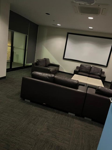 Adelaide City Vibe - Kalgoorlie Accommodation 3