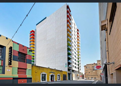 Adelaide City Vibe - Kalgoorlie Accommodation 2