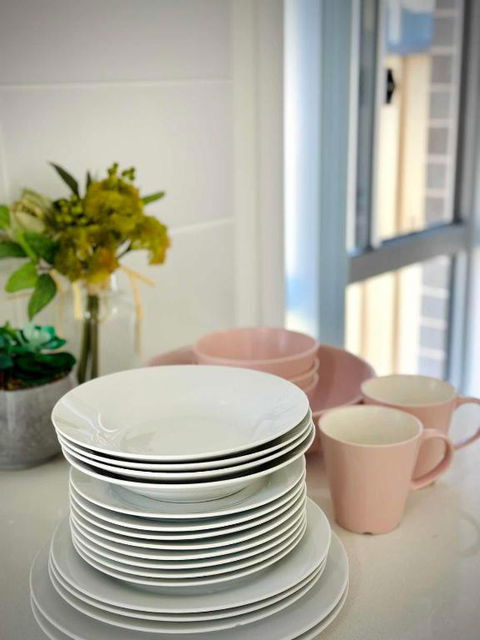 Adorable Modern 4 Br House WiFi & Parking - Kalgoorlie Accommodation 3