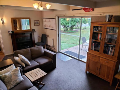 Ageri Holiday House - Kalgoorlie Accommodation 2