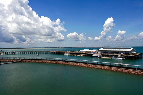 Absolute Waterfront - Tropical Sunrise Apartment Over The Water - Kalgoorlie Accommodation 1