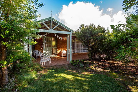 A Fairy Wren Cottage - Kalgoorlie Accommodation 0