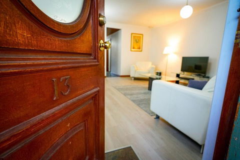 Adelaide Style Accommodation-Getaway In North Adelaide- Close To City - Kalgoorlie Accommodation 0