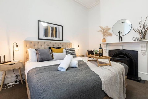 A Carlton Classic - Quaint Inner-City Getaway - Kalgoorlie Accommodation 1