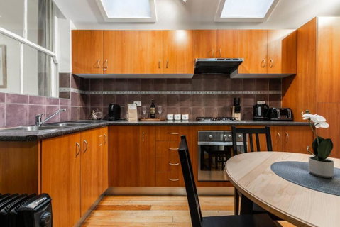 A Carlton Classic - Quaint Inner-City Getaway - Kalgoorlie Accommodation 2