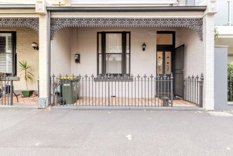 A Carlton Classic - Quaint Inner-City Getaway - Kalgoorlie Accommodation 4