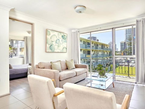 Affordable Accommodation In The Heart Of Surfers Paradise - Kalgoorlie Accommodation 0