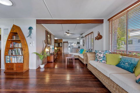 Airlie Getaway - Airlie Beach - Kalgoorlie Accommodation 4
