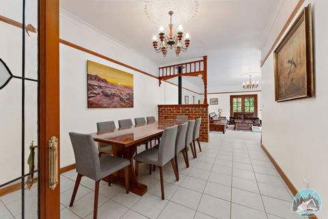 Aircabin - KANGY ANGY - Rural Retreat 4 Bedrooms - Kalgoorlie Accommodation 2