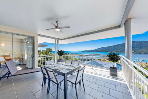 Airlie Beach Ocean Views & Resort Living @ 231 - Kalgoorlie Accommodation 0