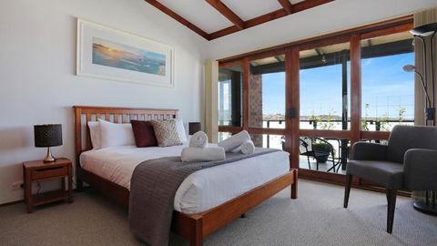 Aisling Saifir - Kalgoorlie Accommodation 4