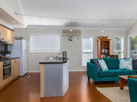 Akarana Beach House By Jervis Bay Rentals - Kalgoorlie Accommodation 4