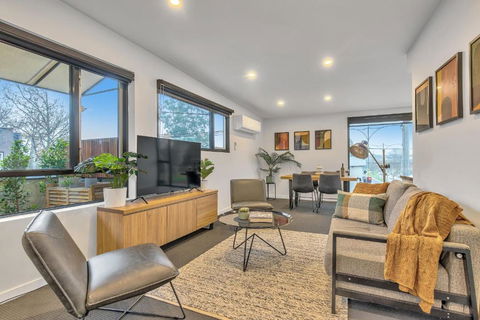 Alameda Apartment St Kilda By Ready Set Stay - Kalgoorlie Accommodation 1