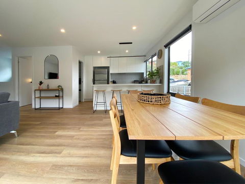 Albatross Rise - Modern Family Home - Kalgoorlie Accommodation 4