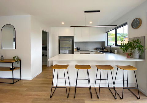 Albatross Rise - Modern Family Home - Kalgoorlie Accommodation 1