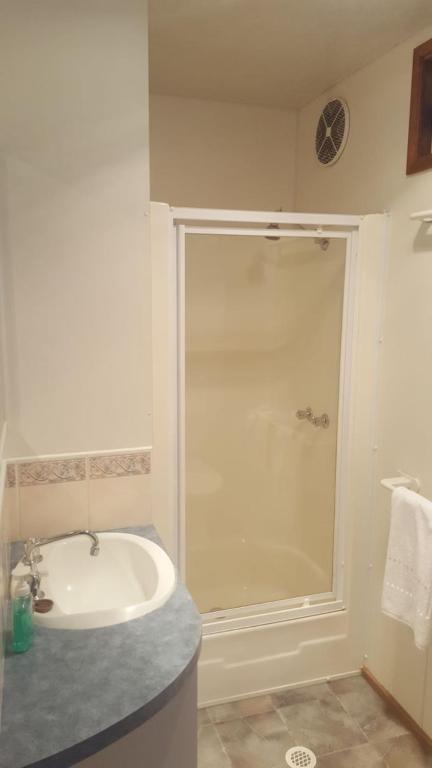 Alexandra Parklife Deluxe Studio 2 - Kalgoorlie Accommodation 4
