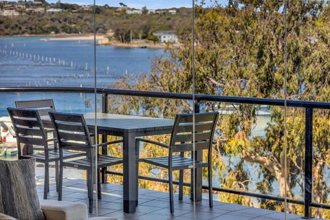 All About The View - Kalgoorlie Accommodation 0