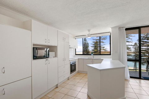 Allamanda, Unit 11, 32 Esplanade, Bulcock Beach - Kalgoorlie Accommodation 2