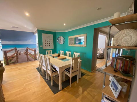 ALLE21 - Barefeet - Kalgoorlie Accommodation 2