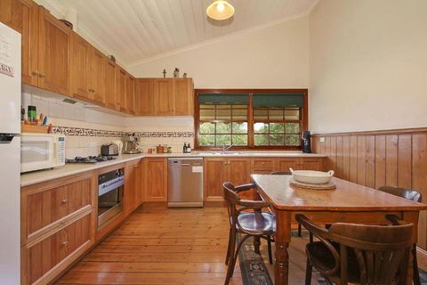 Allen Street - Kalgoorlie Accommodation 0