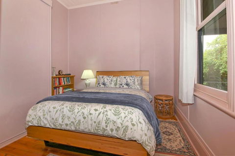 Allen Street - Kalgoorlie Accommodation 2