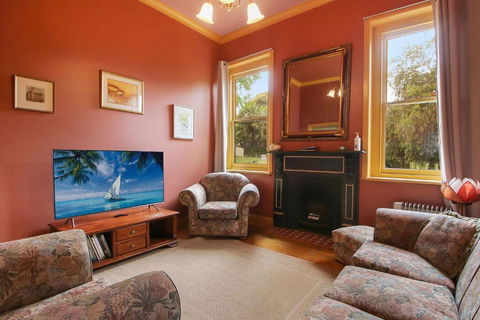 Allen Street - Kalgoorlie Accommodation 1