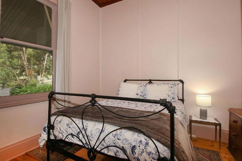 Allen Street - Kalgoorlie Accommodation 3