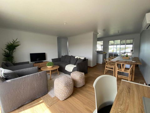 Alma Beach Haven - Kalgoorlie Accommodation 3