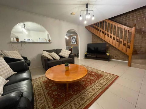 Aloha Adelaide - Kalgoorlie Accommodation 3