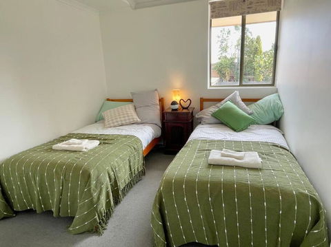 Aloha Adelaide - Kalgoorlie Accommodation 2